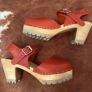 MIA Swedish clogs